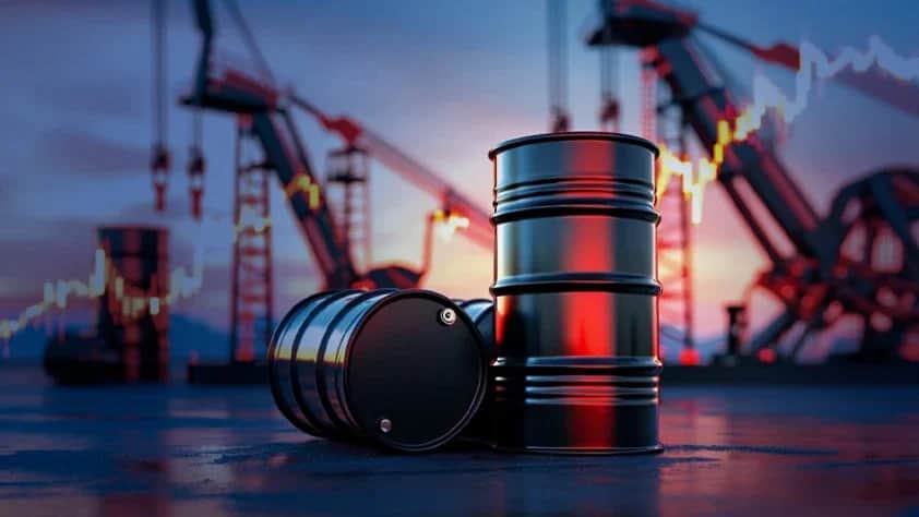 Petrol 100 Doları Aştı: Akaryakıta Zam Beklentisi Güçleniyor